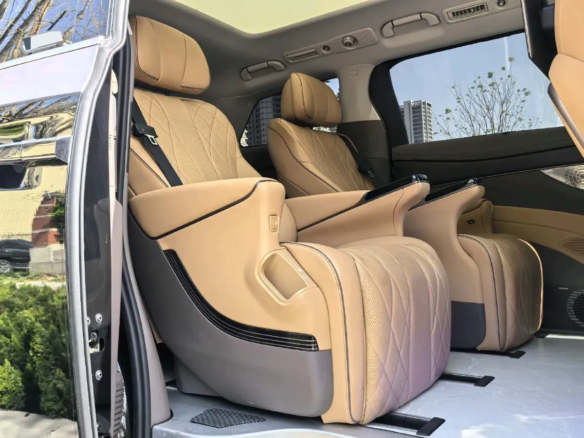 2022 Mercedes-Benz GLC Class 2.0T 197HP L4 9AT,autocango,china used car exporter,china ev exporter,chinese used car exporter,chinese used ev exporter