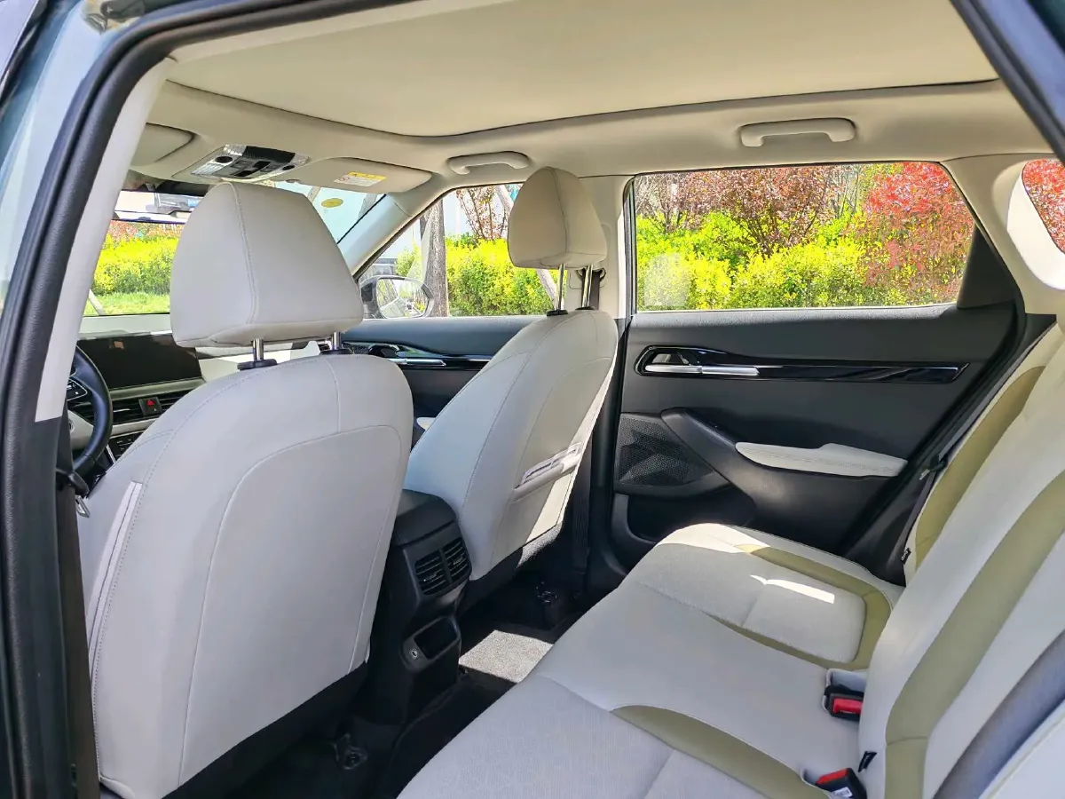 2023 Kia Seltos 1.5L 115HP L4 CVT,autocango,china used car exporter,china ev exporter,chinese used car exporter,chinese used ev exporter