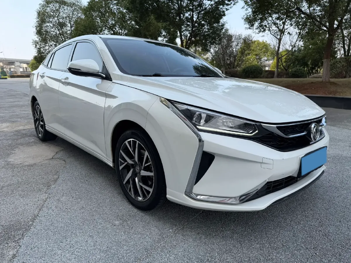 2020 DongFeng Aeolus YiXuan 1.5T 150HP L4 6DCT,autocango,china used car exporter,china ev exporter,chinese used car exporter,chinese used ev exporter