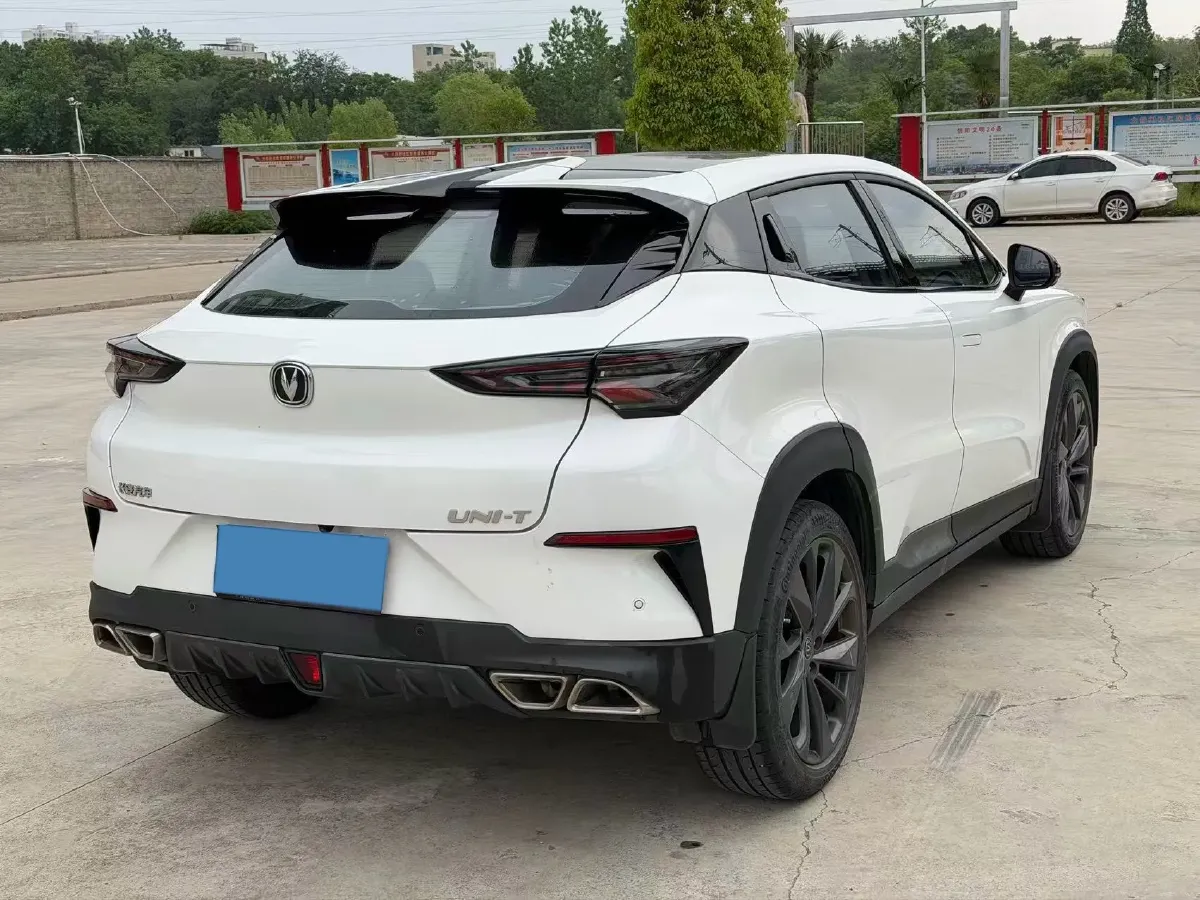 2020 ChangAn UNI-T 1.5T 180HP L4 7DCT,autocango,china used car exporter,china ev exporter,chinese used car exporter,chinese used ev exporter