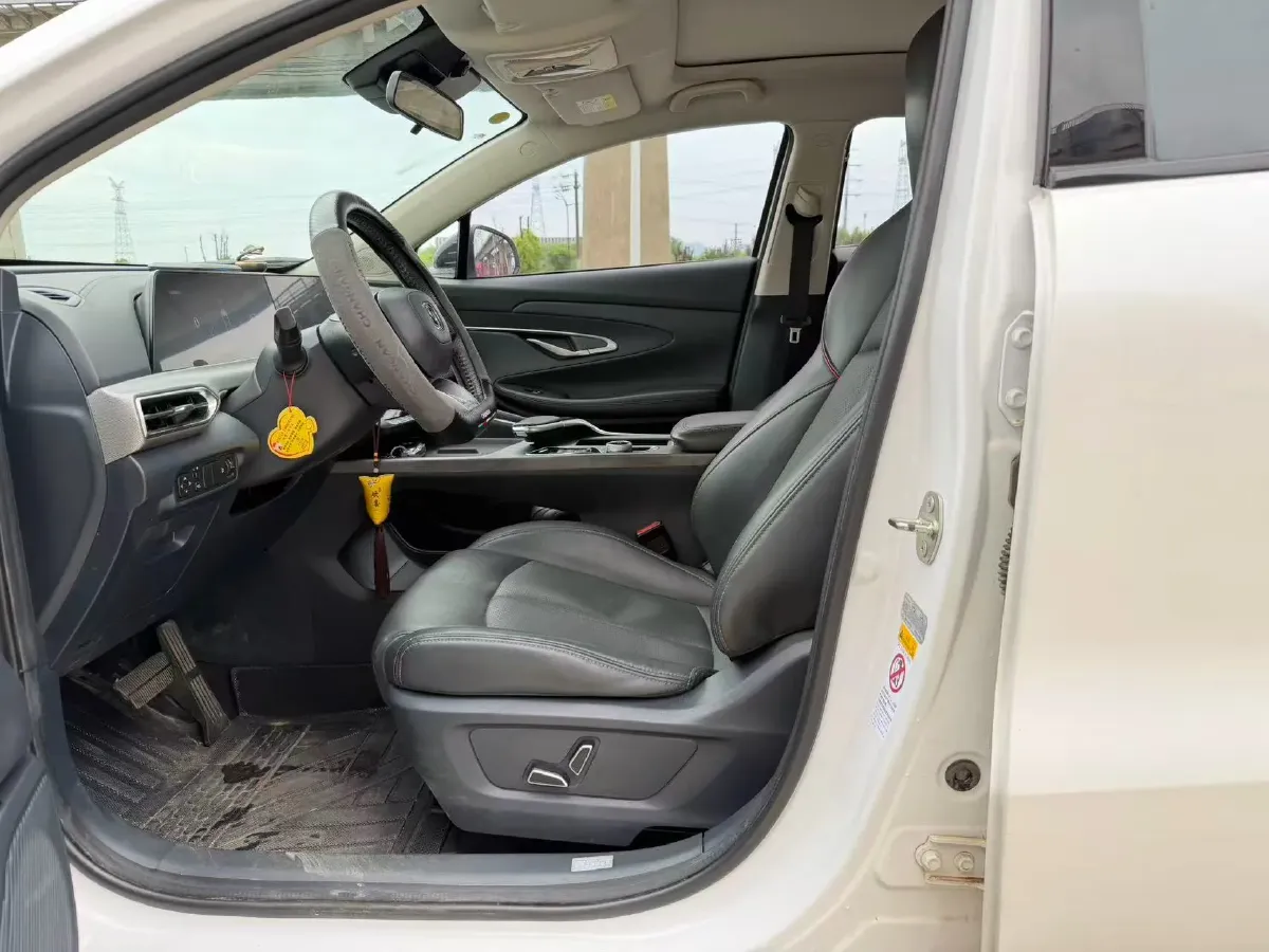 2020 ChangAn UNI-T 1.5T 180HP L4 7DCT,autocango,china used car exporter,china ev exporter,chinese used car exporter,chinese used ev exporter