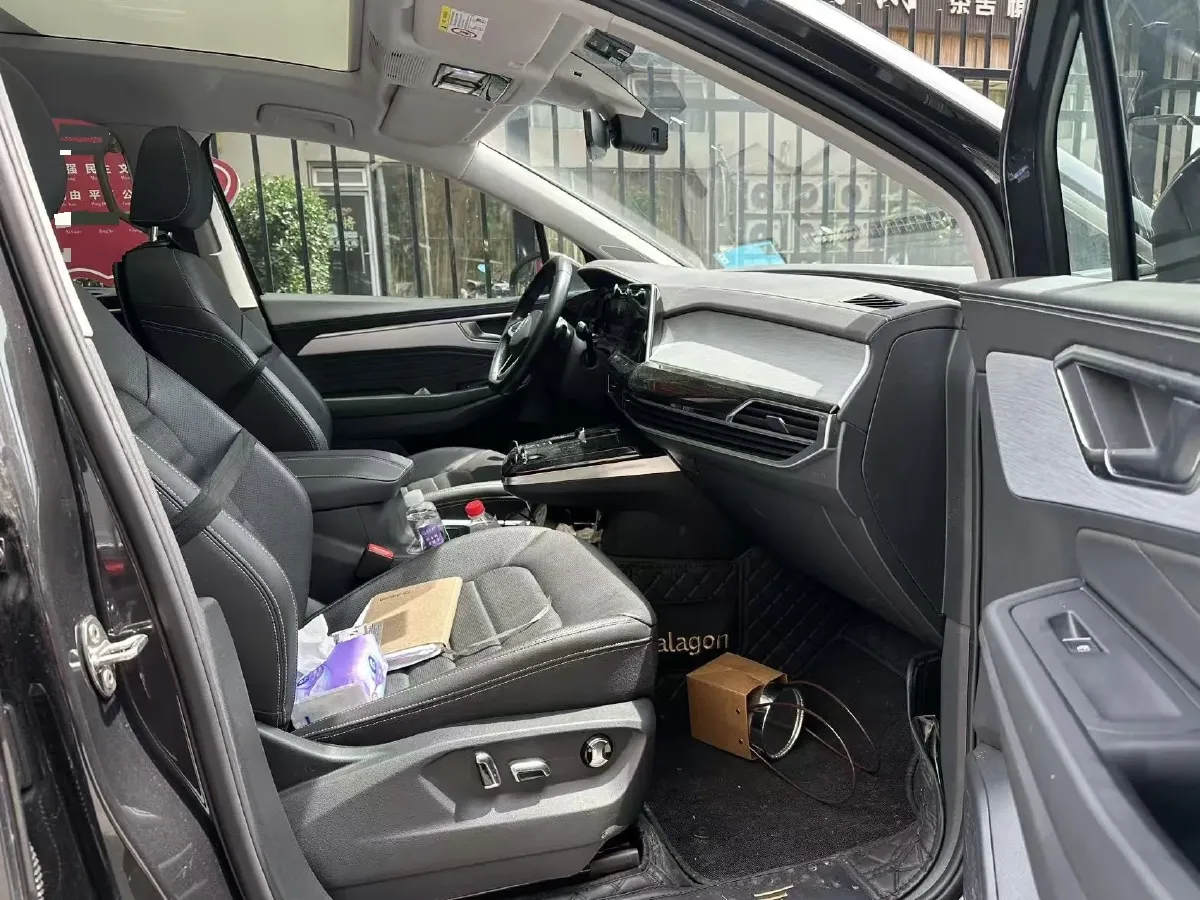 2021 Volkswagen Talagon 2.0T 220HP L4 7DCT,autocango,china used car exporter,china ev exporter,chinese used car exporter,chinese used ev exporter