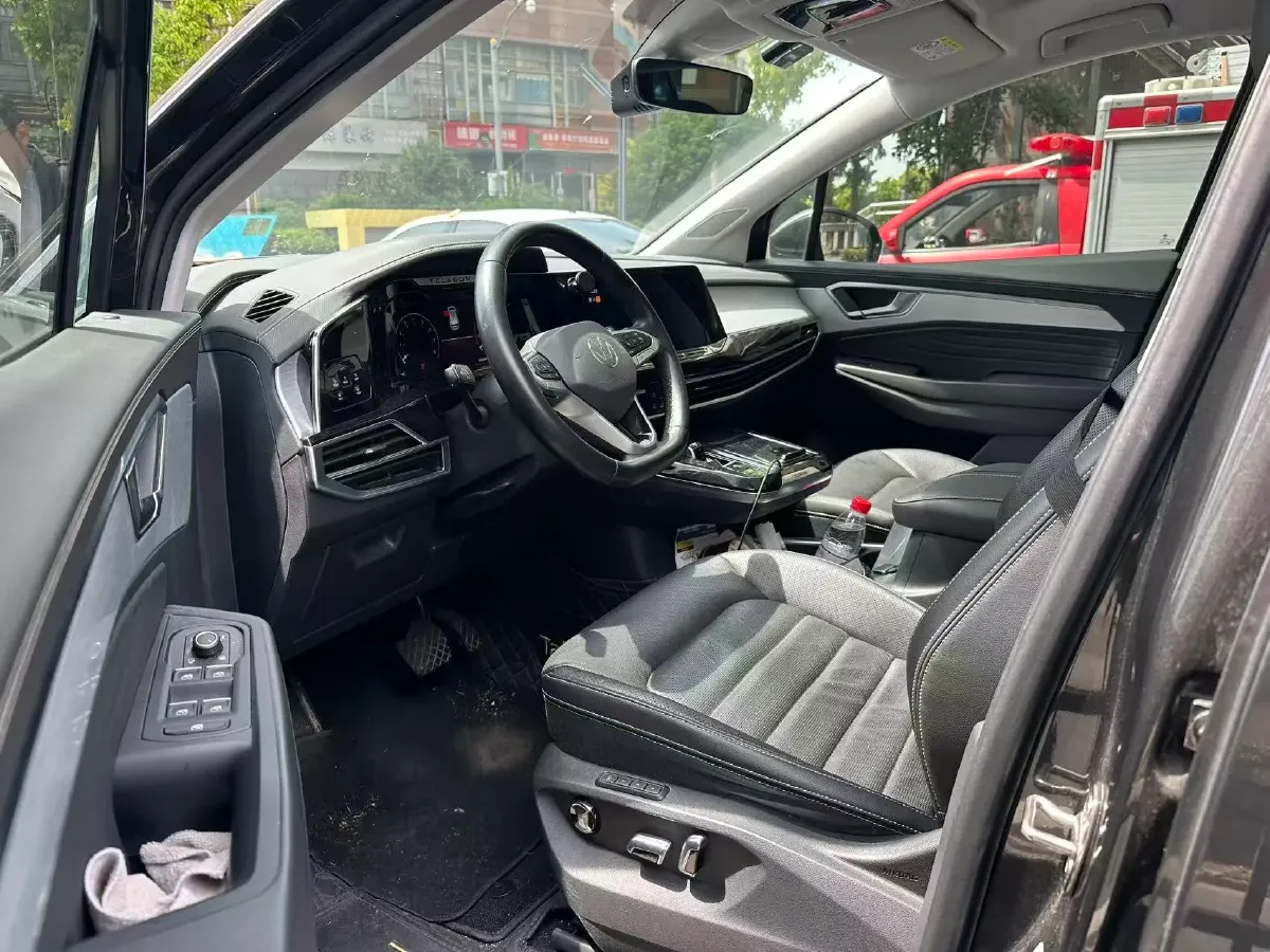 2021 Volkswagen Talagon 2.0T 220HP L4 7DCT,autocango,china used car exporter,china ev exporter,chinese used car exporter,chinese used ev exporter