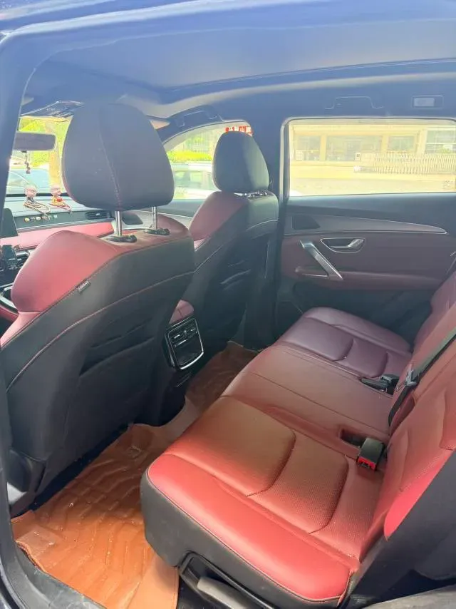 2023 ChangAn Oshan X7 Plus 1.5T 188HP L4 7DCT,autocango,china used car exporter,china ev exporter,chinese used car exporter,chinese used ev exporter