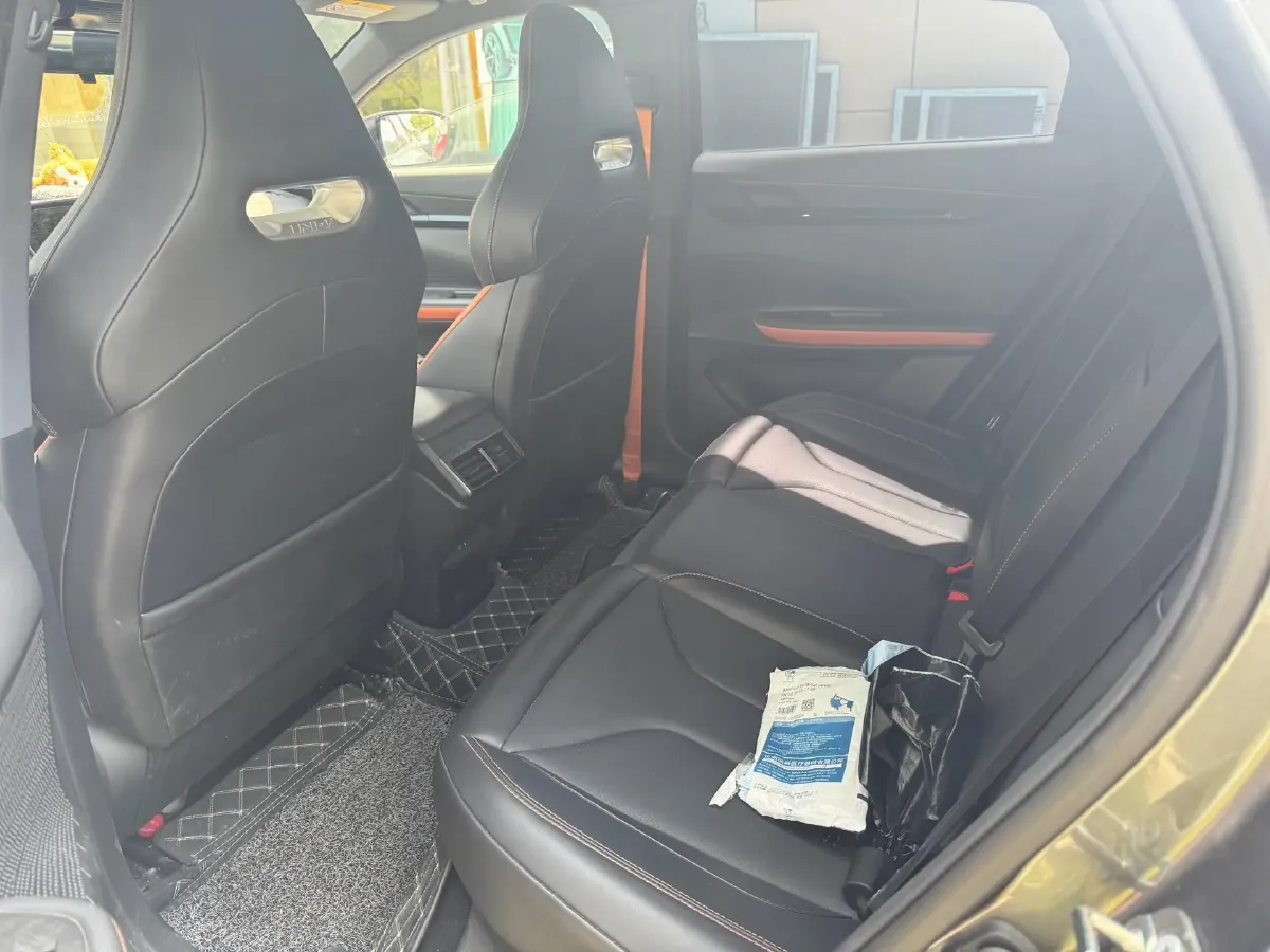 2023 ChangAn UNI-V 1.5T 188HP L4 7DCT,autocango,china used car exporter,china ev exporter,chinese used car exporter,chinese used ev exporter