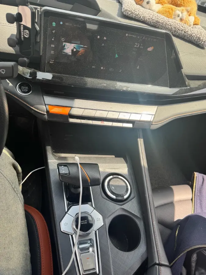 2023 ChangAn UNI-V 1.5T 188HP L4 7DCT,autocango,china used car exporter,china ev exporter,chinese used car exporter,chinese used ev exporter