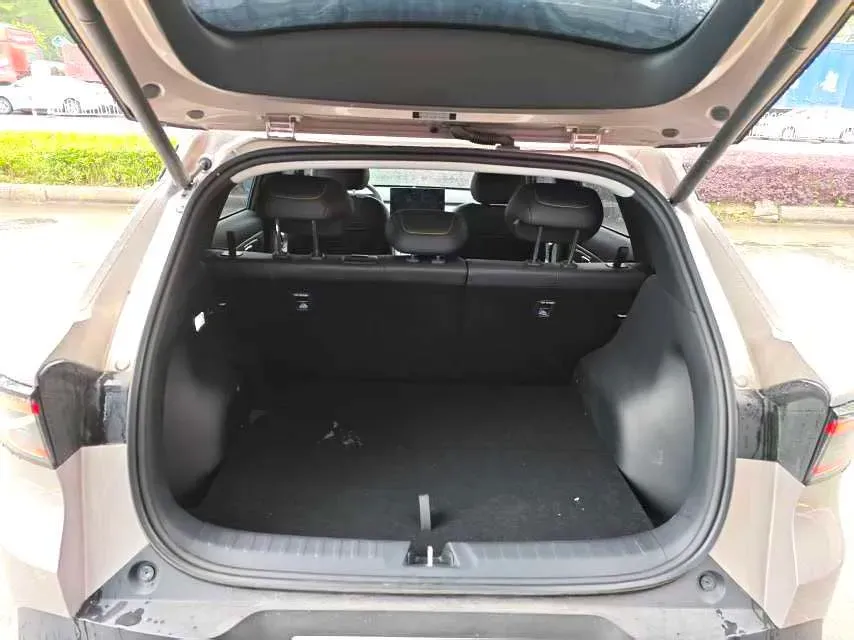 2026 Ruichi Auto EC75 BEV,autocango,china used car exporter,china ev exporter,chinese used car exporter,chinese used ev exporter