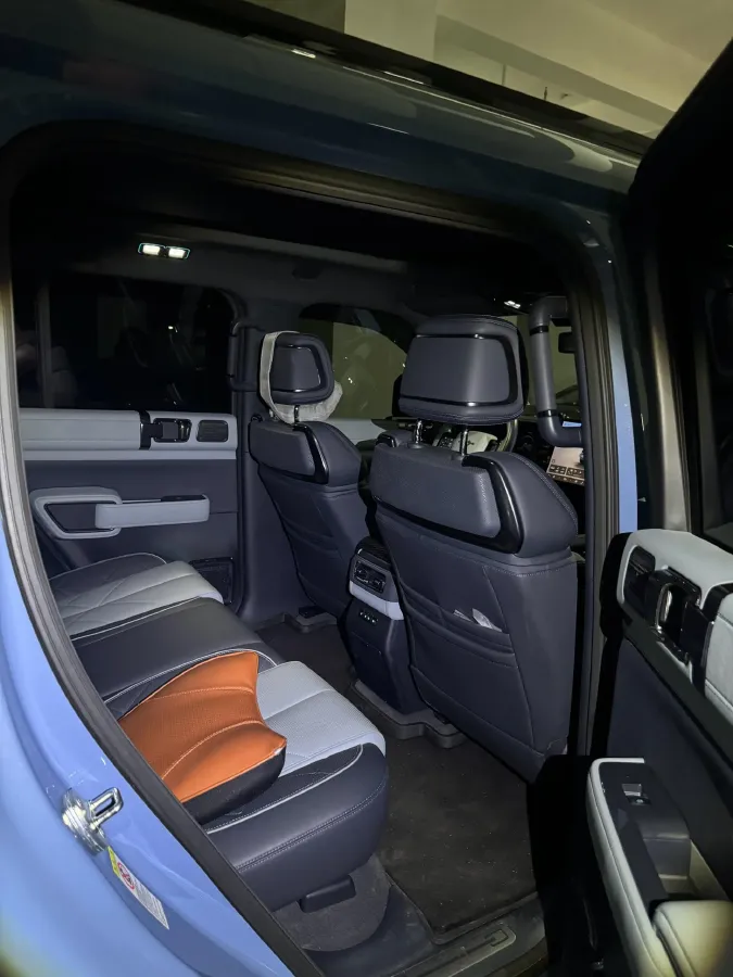 2023 FangChengBao Bao 5 1.5T 194HP L4 E-CVT PHEV 31.8KWH,autocango,china used car exporter,china ev exporter,chinese used car exporter,chinese used ev exporter