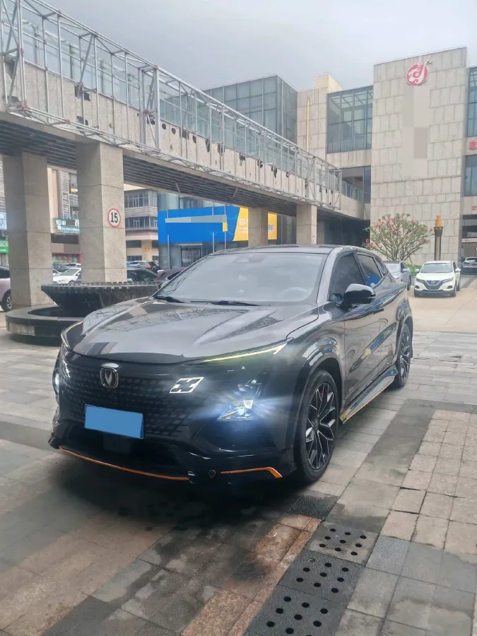 2022 ChangAn UNI-T 1.5T 188HP L4 7DCT,autocango,china used car exporter,china ev exporter,chinese used car exporter,chinese used ev exporter