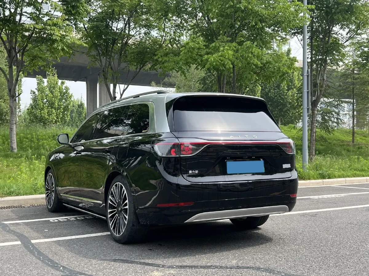 2024 AITO AITO M9 1.5T 152HP L4 REEV 42KWH,autocango,china used car exporter,china ev exporter,chinese used car exporter,chinese used ev exporter