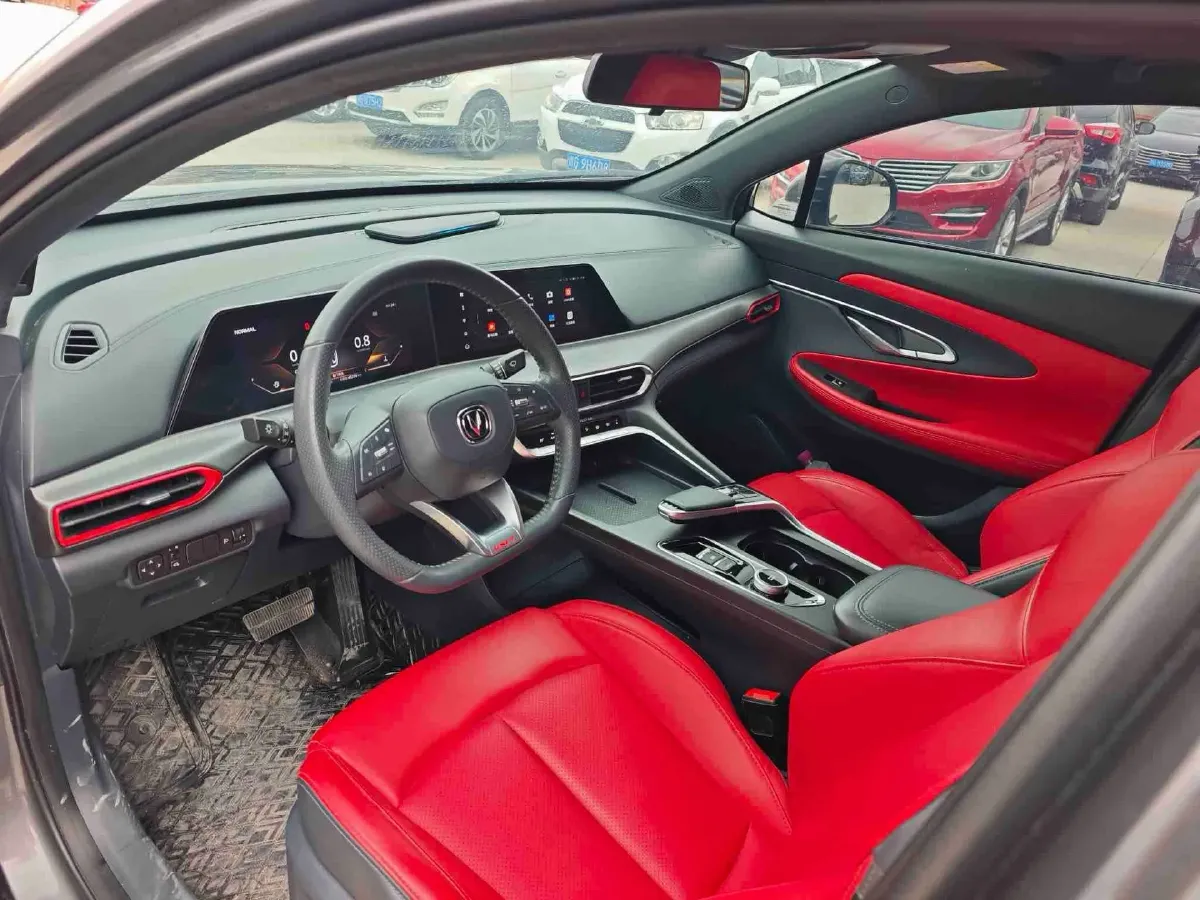 2020 ChangAn UNI-T 1.5T 180HP L4 7DCT,autocango,china used car exporter,china ev exporter,chinese used car exporter,chinese used ev exporter