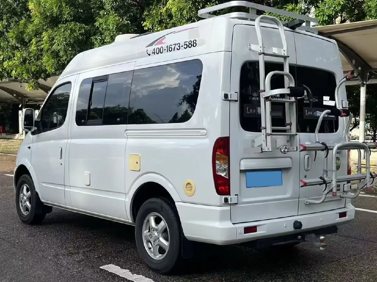 2018 MAXUS XinTu V80 2.5T 136HP L4 6MT,autocango,china used car exporter,china ev exporter,chinese used car exporter,chinese used ev exporter