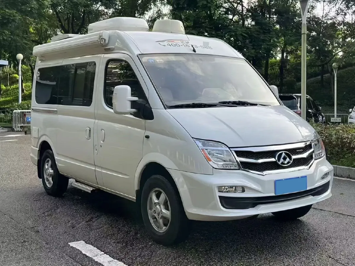 2018 MAXUS XinTu V80 2.5T 136HP L4 6MT,autocango,china used car exporter,china ev exporter,chinese used car exporter,chinese used ev exporter