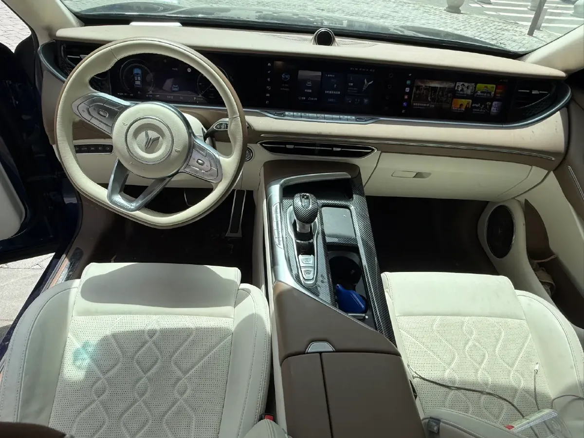 2021 Voyah FREE Range Extended 109HP REEV 33KWH,autocango,china used car exporter,china ev exporter,chinese used car exporter,chinese used ev exporter