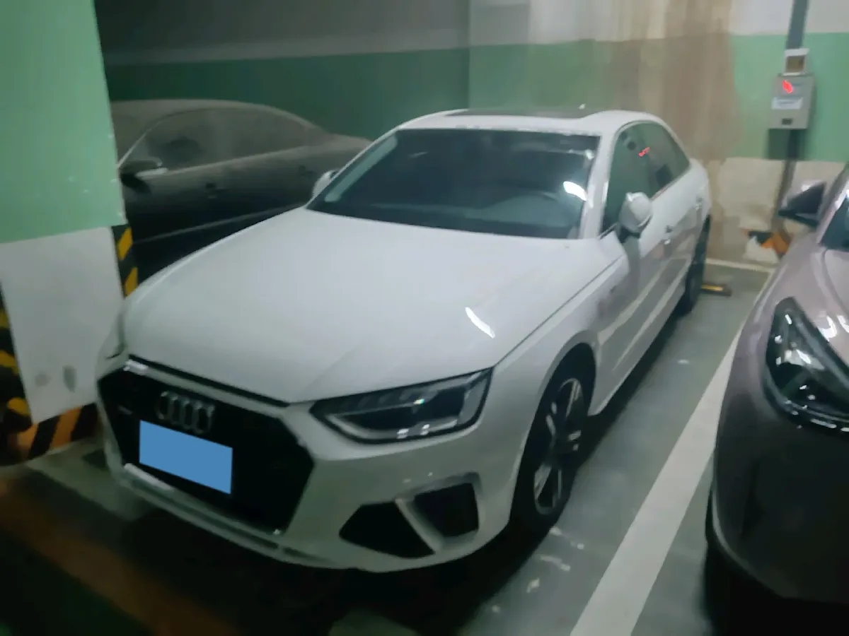 2020 Audi A4L 2.0T 190HP L4 7DCT,autocango,china used car exporter,china ev exporter,chinese used car exporter,chinese used ev exporter