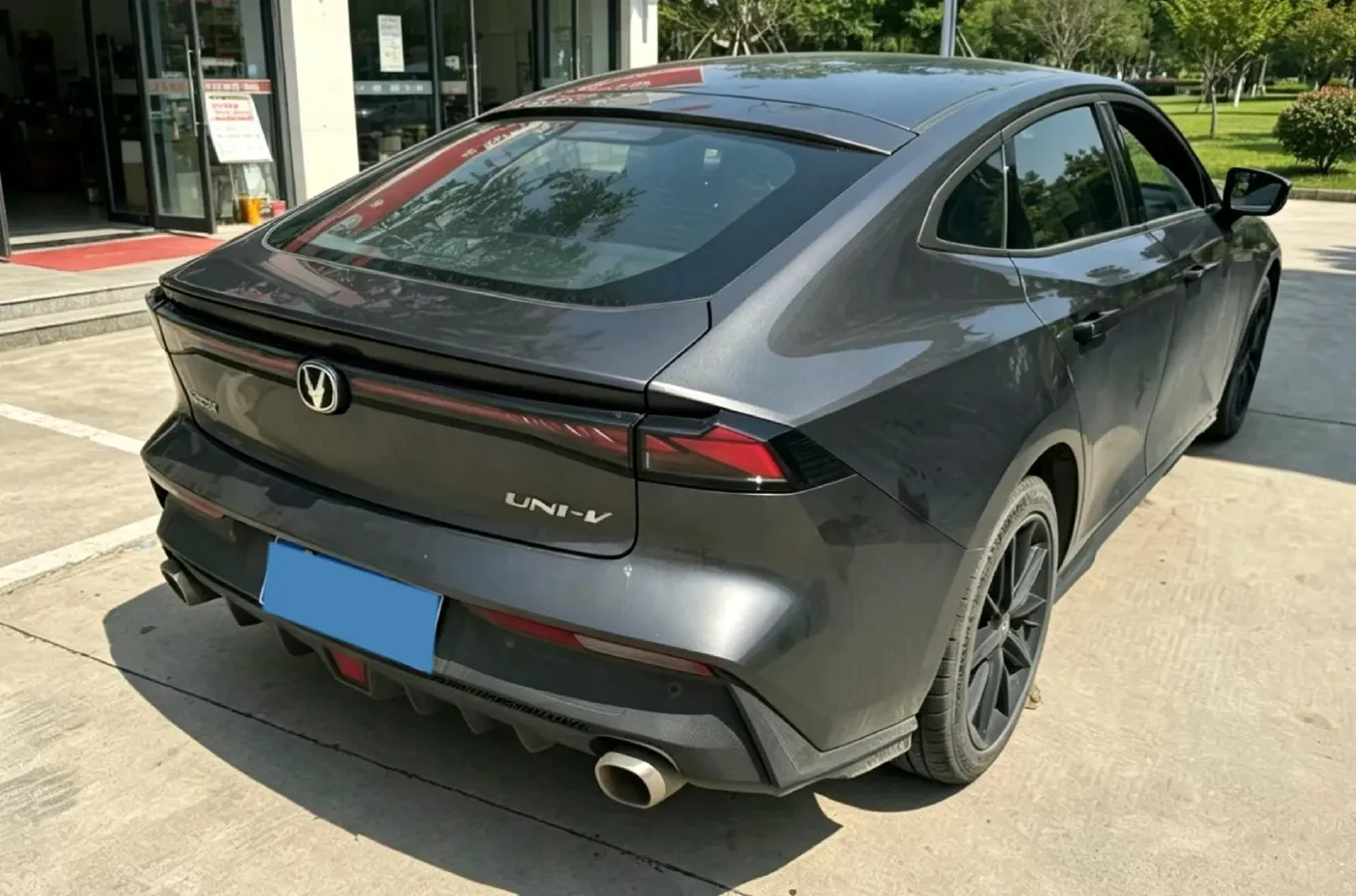 2023 ChangAn UNI-V 1.5T 188HP L4 7DCT,autocango,china used car exporter,china ev exporter,chinese used car exporter,chinese used ev exporter