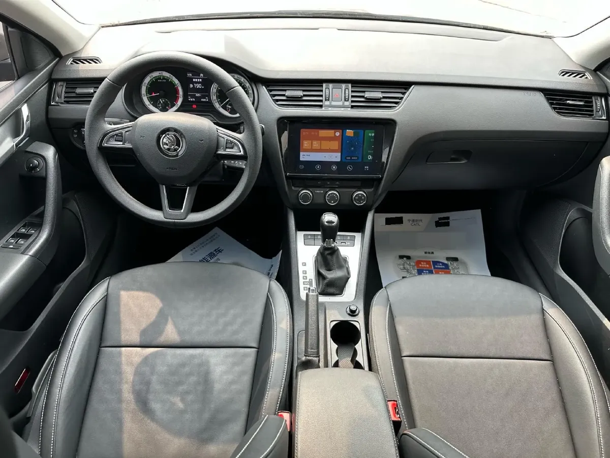 2021 Skoda Octavia 1.5L 113HP L4 6AT,autocango,china used car exporter,china ev exporter,chinese used car exporter,chinese used ev exporter