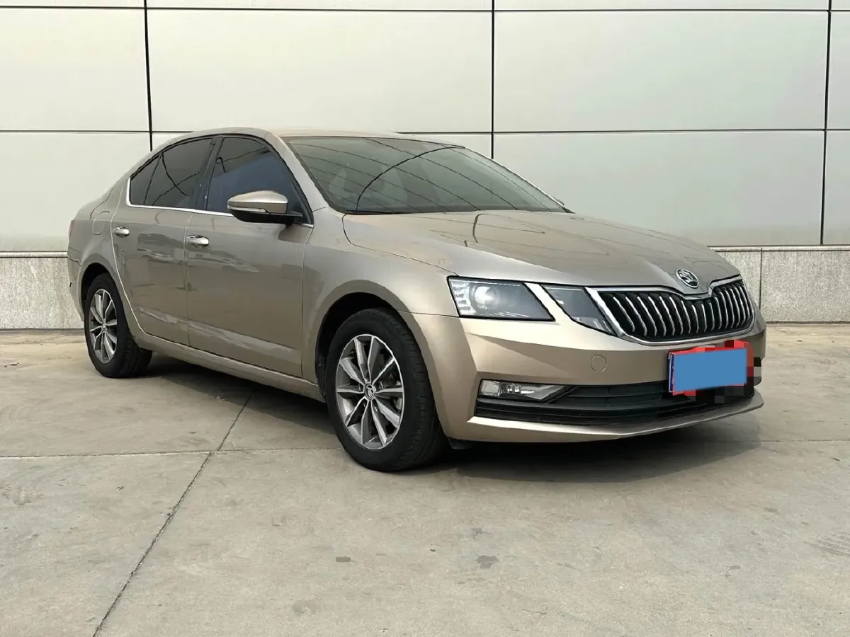 2021 Skoda Octavia 1.5L 113HP L4 6AT,autocango,china used car exporter,china ev exporter,chinese used car exporter,chinese used ev exporter