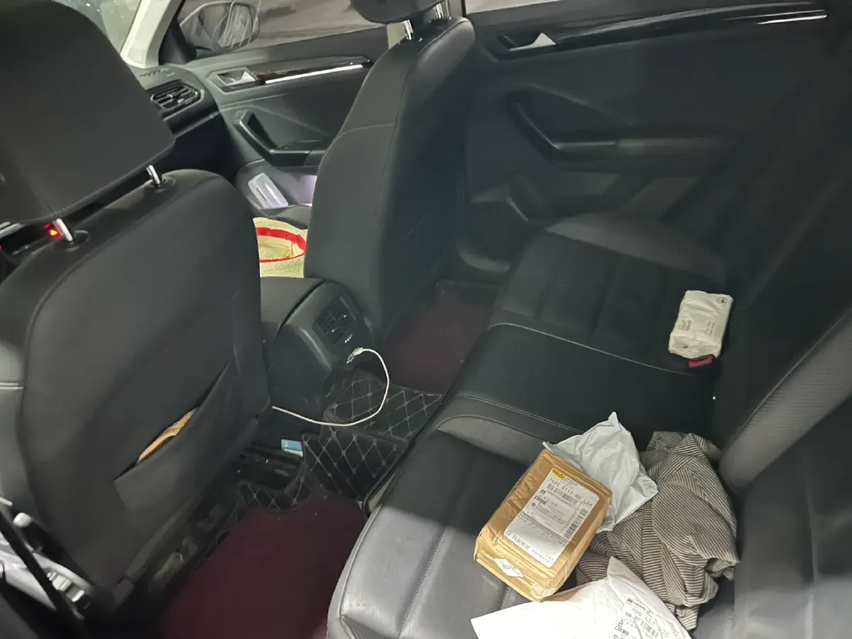 2021 Volkswagen T-Roc 1.4T 150HP L4 7DCT,autocango,china used car exporter,china ev exporter,chinese used car exporter,chinese used ev exporter