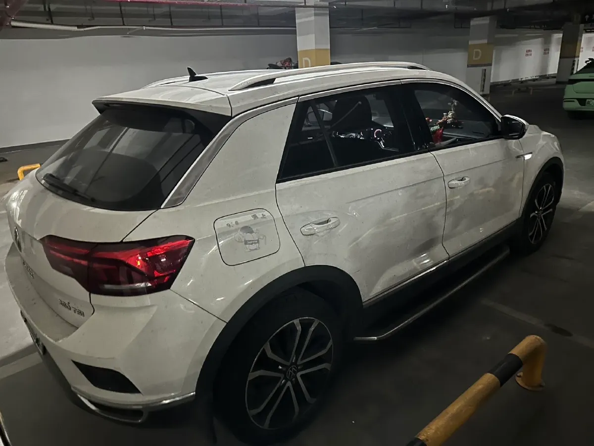 2021 Volkswagen T-Roc 1.4T 150HP L4 7DCT,autocango,china used car exporter,china ev exporter,chinese used car exporter,chinese used ev exporter