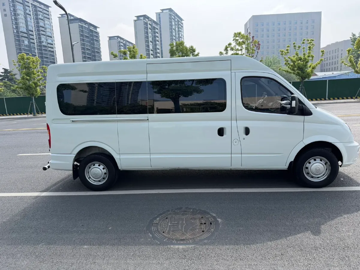 2021 MAXUS XinTu V80 2.0T 139HP L4 6MT,autocango,china used car exporter,china ev exporter,chinese used car exporter,chinese used ev exporter