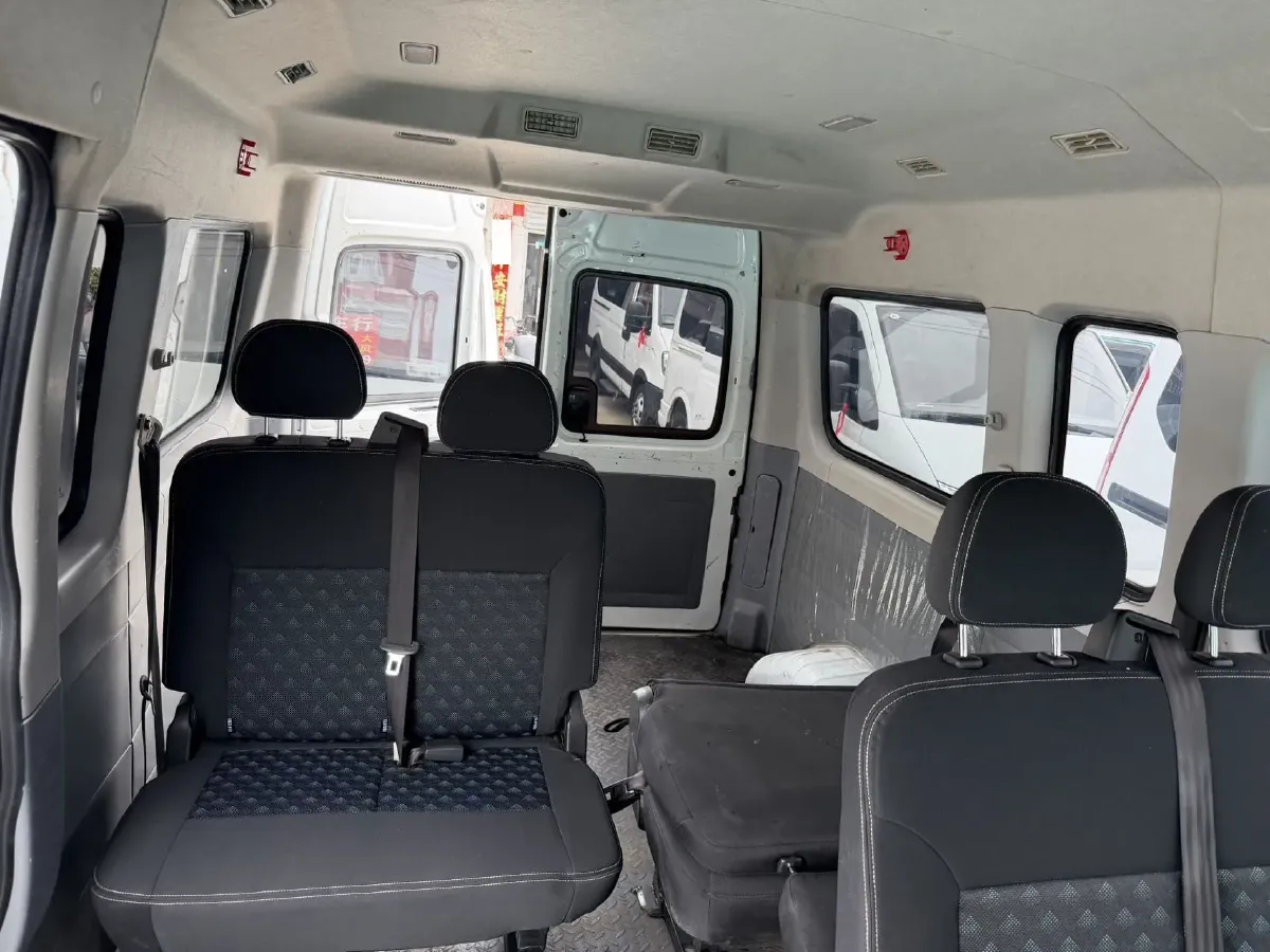 2021 MAXUS XinTu V80 2.0T 139HP L4 6MT,autocango,china used car exporter,china ev exporter,chinese used car exporter,chinese used ev exporter