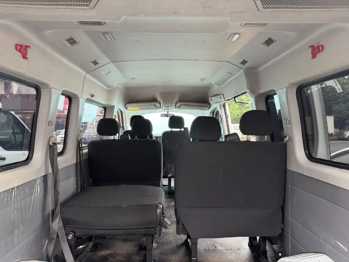 2021 MAXUS XinTu V80 2.0T 139HP L4 6MT,autocango,china used car exporter,china ev exporter,chinese used car exporter,chinese used ev exporter