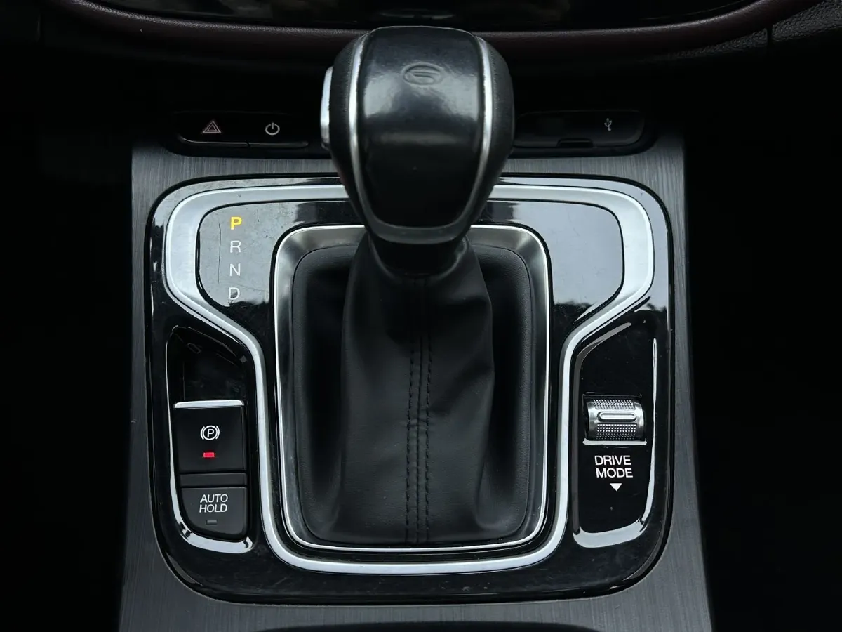 2021 GAC Trumpchi M6 1.5T 169HP L4 7DCT,autocango,china used car exporter,china ev exporter,chinese used car exporter,chinese used ev exporter