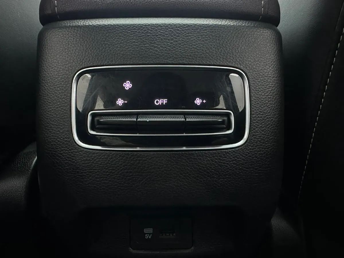 2021 GAC Trumpchi M6 1.5T 169HP L4 7DCT,autocango,china used car exporter,china ev exporter,chinese used car exporter,chinese used ev exporter