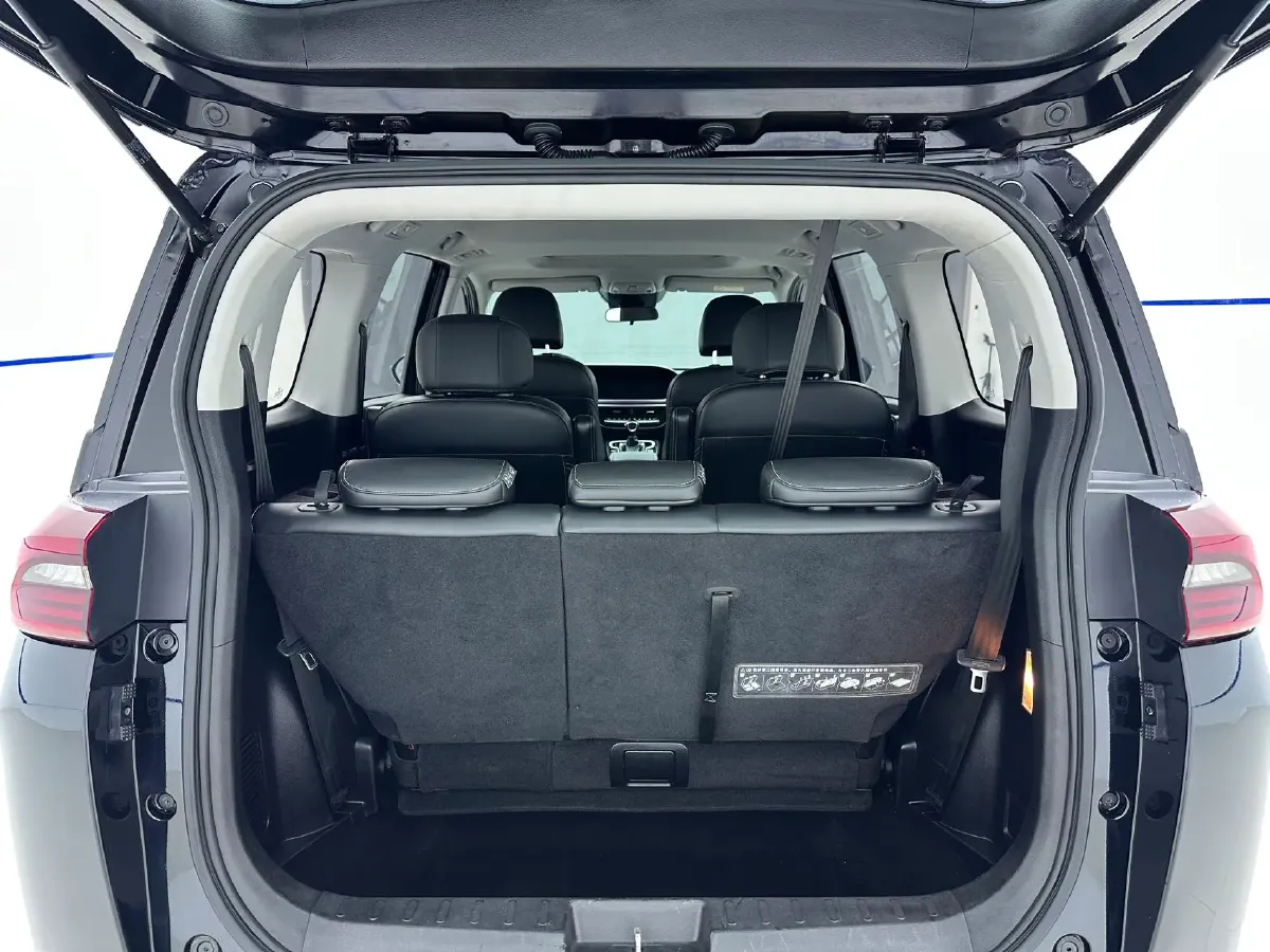 2021 GAC Trumpchi M6 1.5T 169HP L4 7DCT,autocango,china used car exporter,china ev exporter,chinese used car exporter,chinese used ev exporter