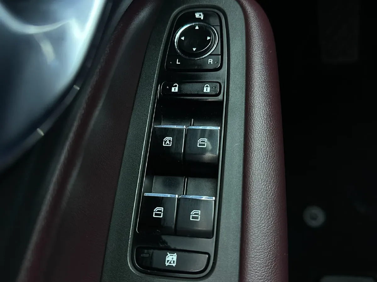 2021 GAC Trumpchi M6 1.5T 169HP L4 7DCT,autocango,china used car exporter,china ev exporter,chinese used car exporter,chinese used ev exporter