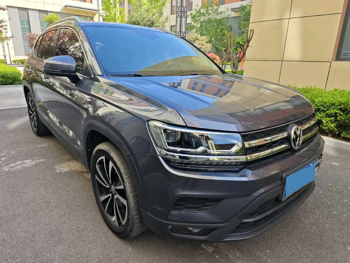 2019 MINI MINI 1.5T 102HP L3 7DCT,autocango,china used car exporter,china ev exporter,chinese used car exporter,chinese used ev exporter