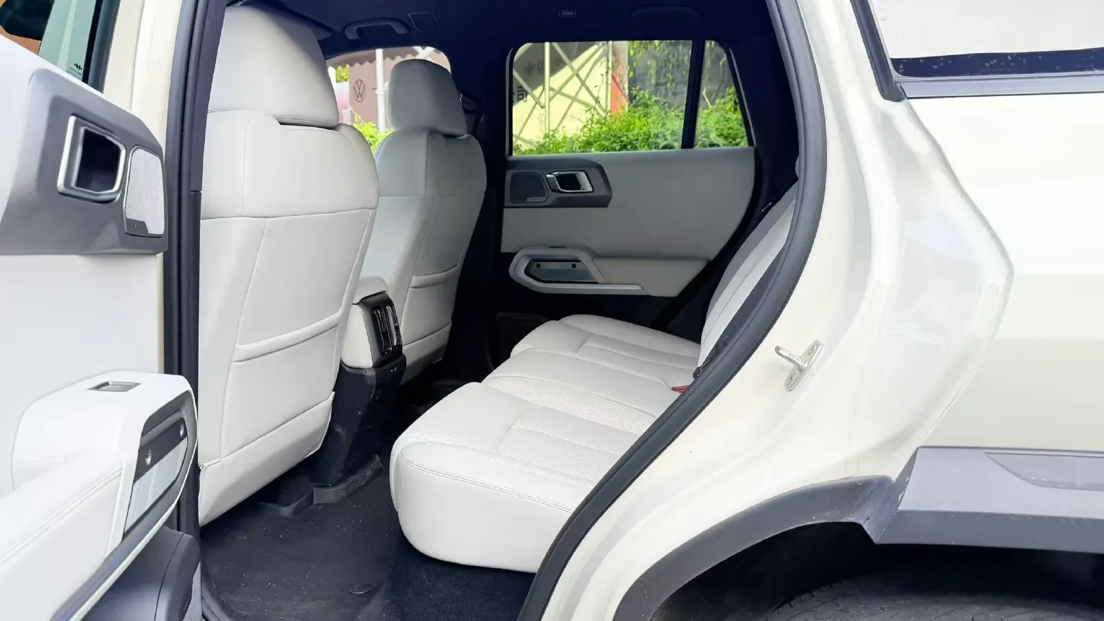 2025 FangChengBao Tai 3 BEV,autocango,china used car exporter,china ev exporter,chinese used car exporter,chinese used ev exporter