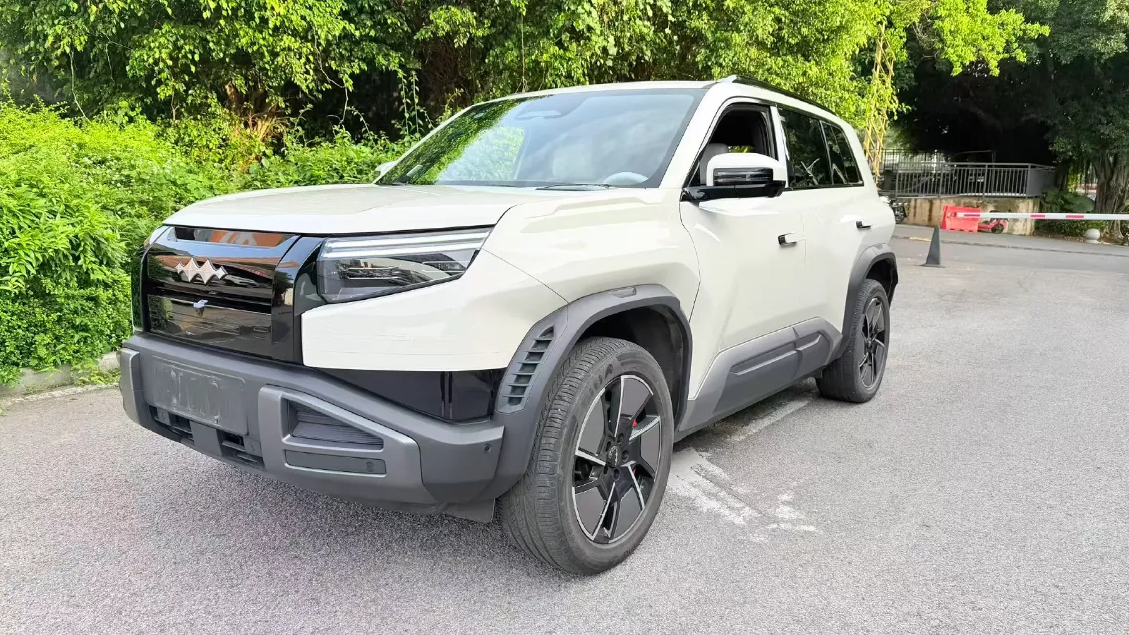 2025 FangChengBao Tai 3 BEV,autocango,china used car exporter,china ev exporter,chinese used car exporter,chinese used ev exporter