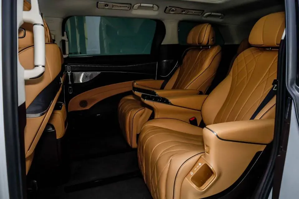 2024 Denza D9 1.5T 139HP L4 E-CVT PHEV 40KWH,autocango,china used car exporter,china ev exporter,chinese used car exporter,chinese used ev exporter