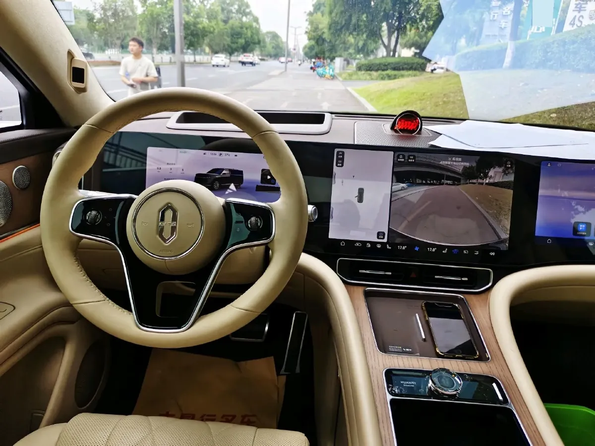 2024 AITO AITO M9 1.5T 152HP L4 REEV 42KWH,autocango,china used car exporter,china ev exporter,chinese used car exporter,chinese used ev exporter