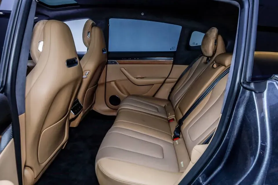 2025 Luxeed R7 REEV 156HP REEV 37KWH,autocango,china used car exporter,china ev exporter,chinese used car exporter,chinese used ev exporter