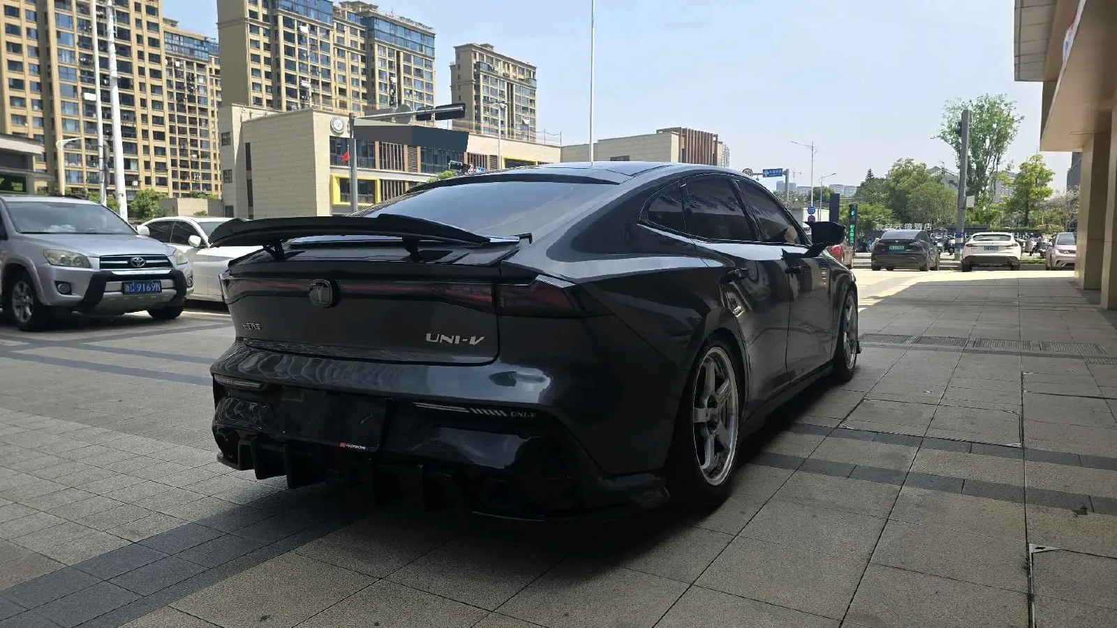 2023 ChangAn UNI-V 1.5T 188HP L4 7DCT,autocango,china used car exporter,china ev exporter,chinese used car exporter,chinese used ev exporter