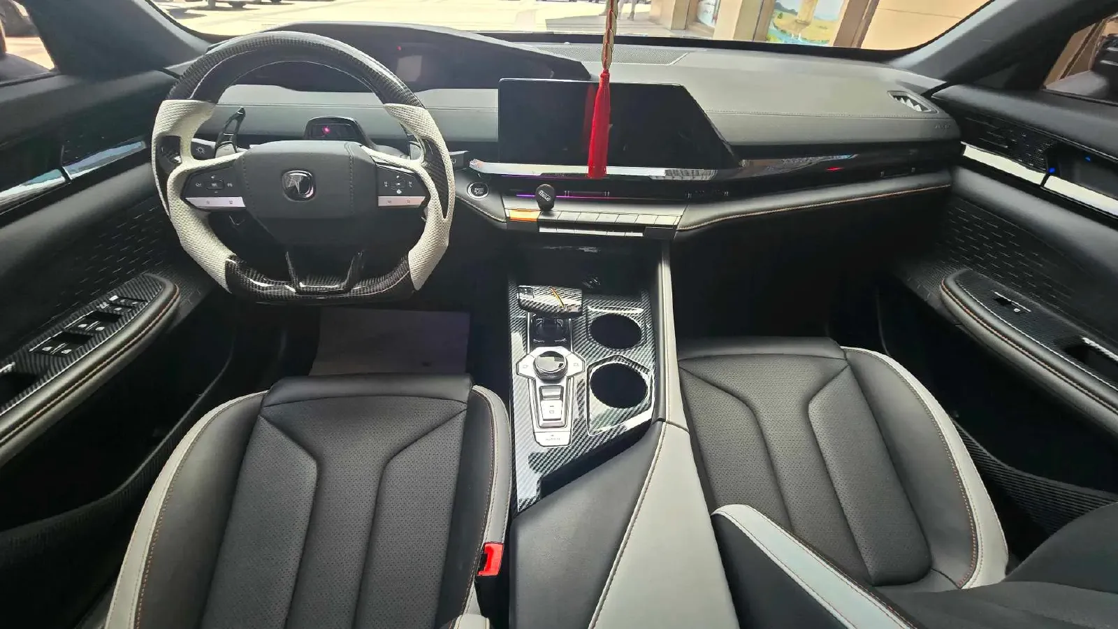 2023 ChangAn UNI-V 1.5T 188HP L4 7DCT,autocango,china used car exporter,china ev exporter,chinese used car exporter,chinese used ev exporter