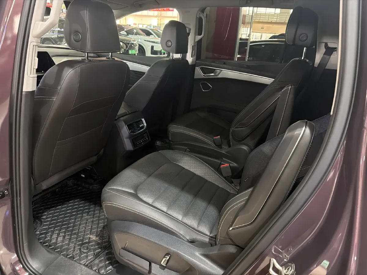 2021 Volkswagen Talagon 2.0T 220HP L4 7DCT,autocango,china used car exporter,china ev exporter,chinese used car exporter,chinese used ev exporter