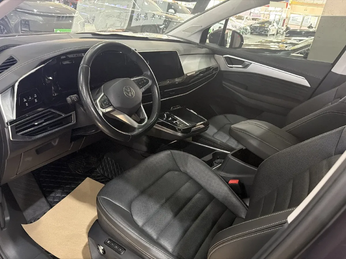 2021 Volkswagen Talagon 2.0T 220HP L4 7DCT,autocango,china used car exporter,china ev exporter,chinese used car exporter,chinese used ev exporter