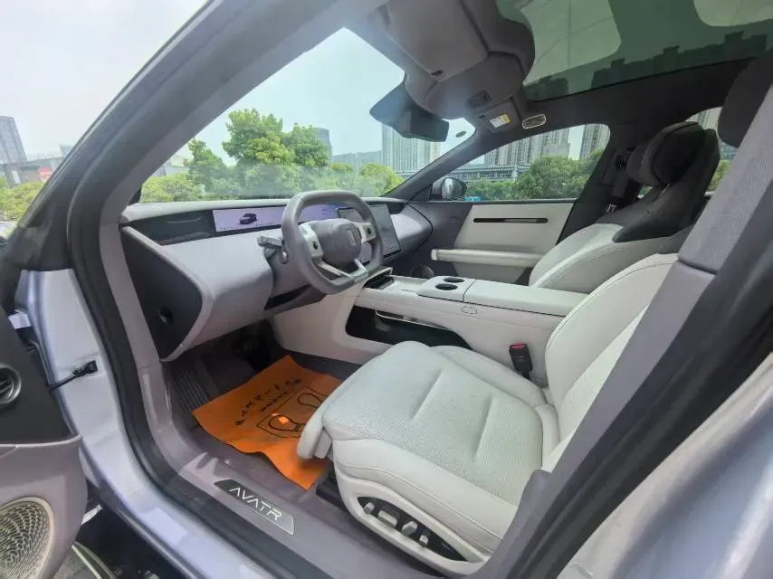 2025 Avatr 06 REEV 156HP REEV,autocango,china used car exporter,china ev exporter,chinese used car exporter,chinese used ev exporter