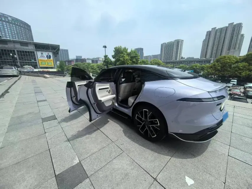 2025 Avatr 06 REEV 156HP REEV,autocango,china used car exporter,china ev exporter,chinese used car exporter,chinese used ev exporter