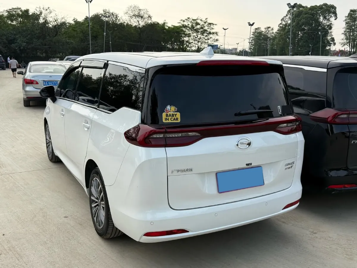 2021 GAC Trumpchi M6 1.5T 169HP L4 7DCT,autocango,china used car exporter,china ev exporter,chinese used car exporter,chinese used ev exporter