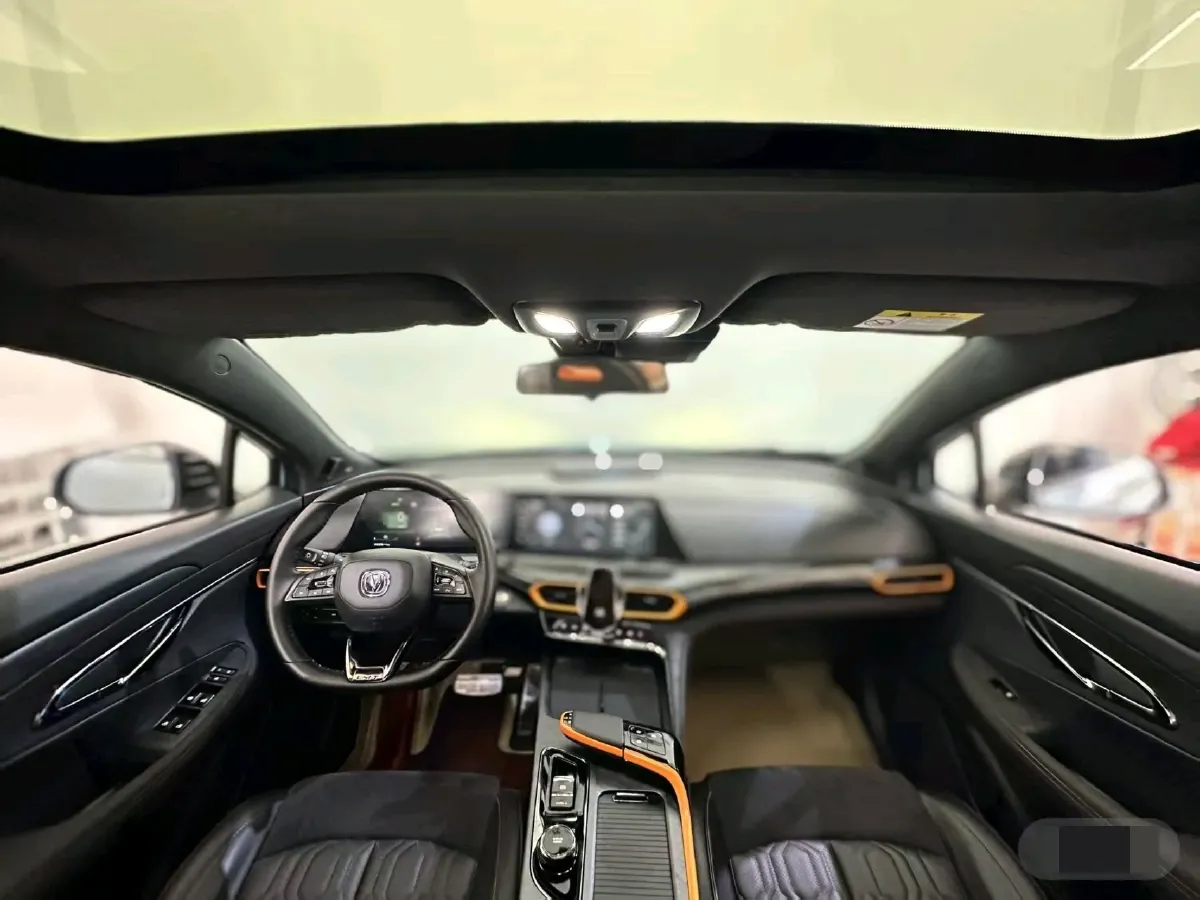 2022 ChangAn UNI-T 2.0T 233HP L4 8AT,autocango,china used car exporter,china ev exporter,chinese used car exporter,chinese used ev exporter