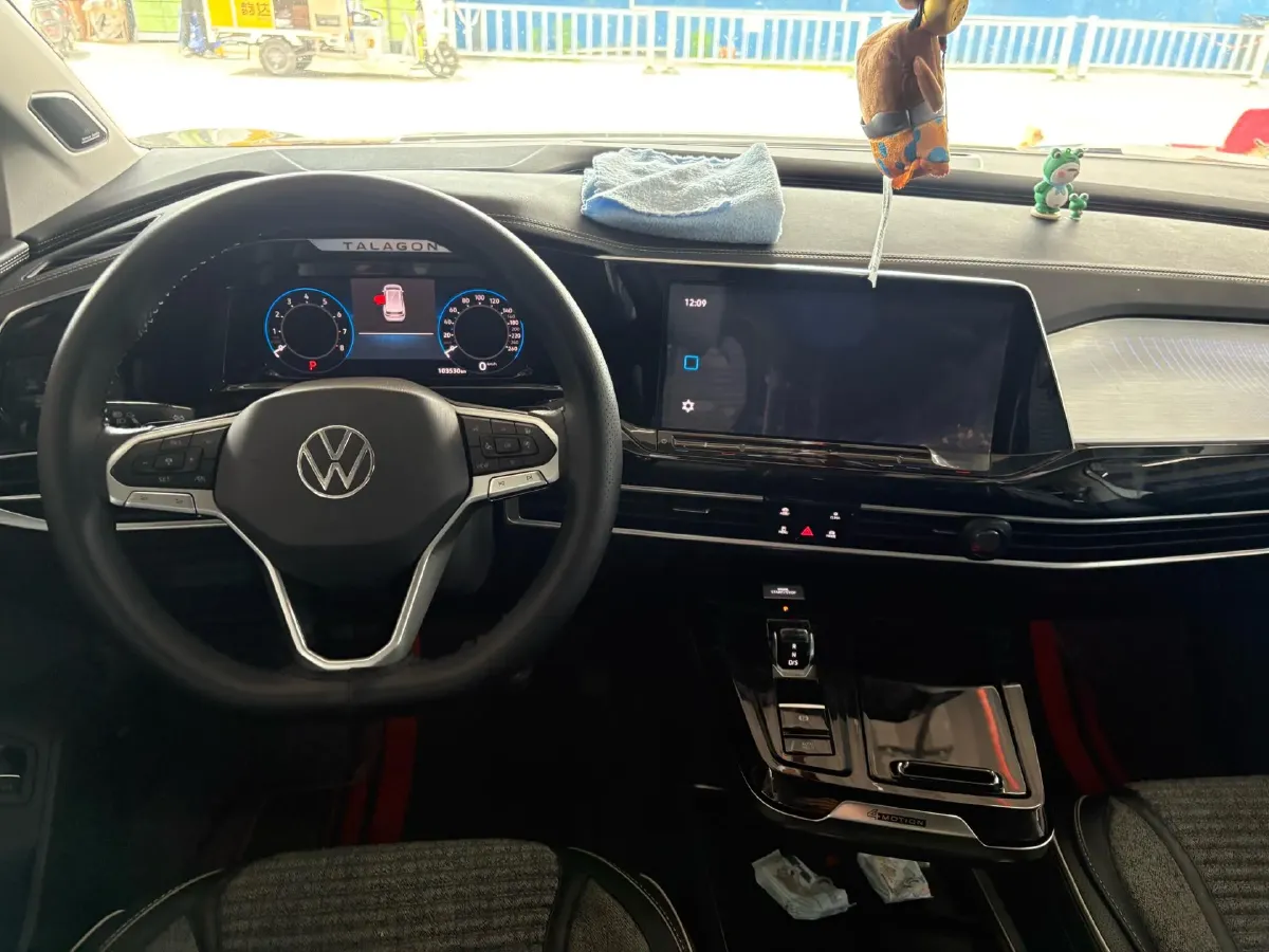 2021 Volkswagen Talagon 2.5T 299HP V6 7DCT,autocango,china used car exporter,china ev exporter,chinese used car exporter,chinese used ev exporter