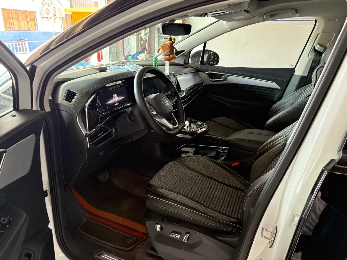 2021 Volkswagen Talagon 2.5T 299HP V6 7DCT,autocango,china used car exporter,china ev exporter,chinese used car exporter,chinese used ev exporter