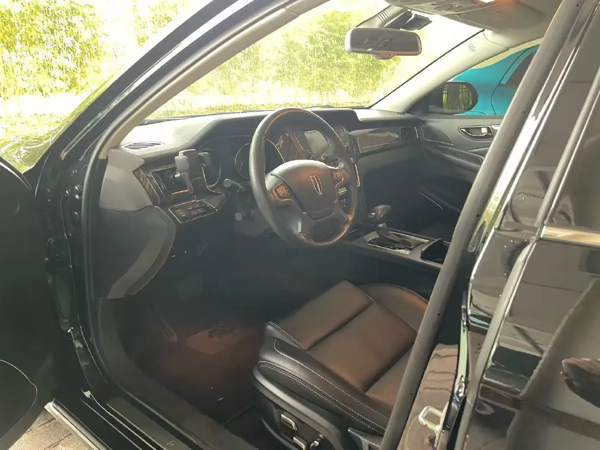 2021 HongQi H7 1.8T 188HP L4 6AT,autocango,china used car exporter,china ev exporter,chinese used car exporter,chinese used ev exporter