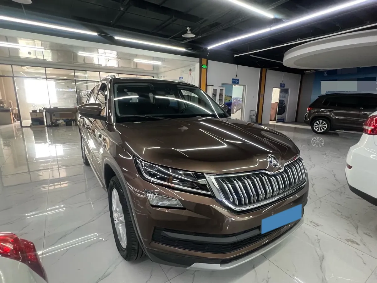 2018 Skoda Kodiak 2.0T 186HP L4 7DCT,autocango,china used car exporter,china ev exporter,chinese used car exporter,chinese used ev exporter