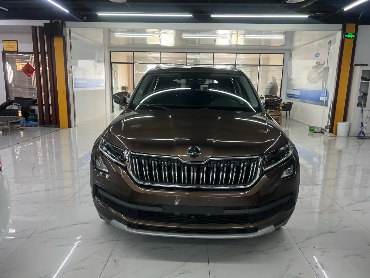 2018 Skoda Kodiak 2.0T 186HP L4 7DCT,autocango,china used car exporter,china ev exporter,chinese used car exporter,chinese used ev exporter